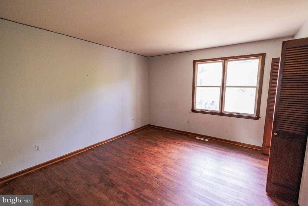 213 Laurel Avenue - Photo 12