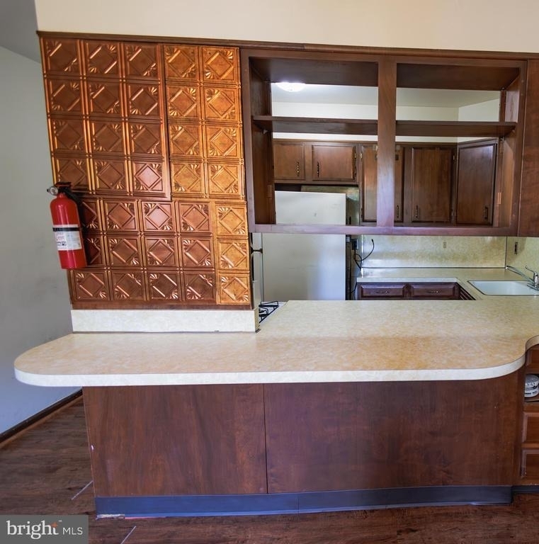 213 Laurel Avenue - Photo 5