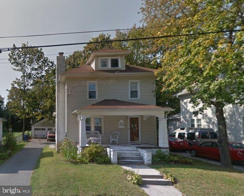 221 Laurel Avenue - Photo 0