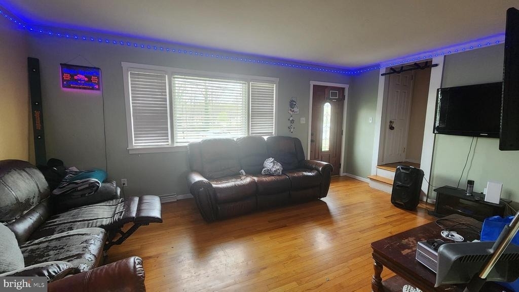 804 Carpenter Street - Photo 4