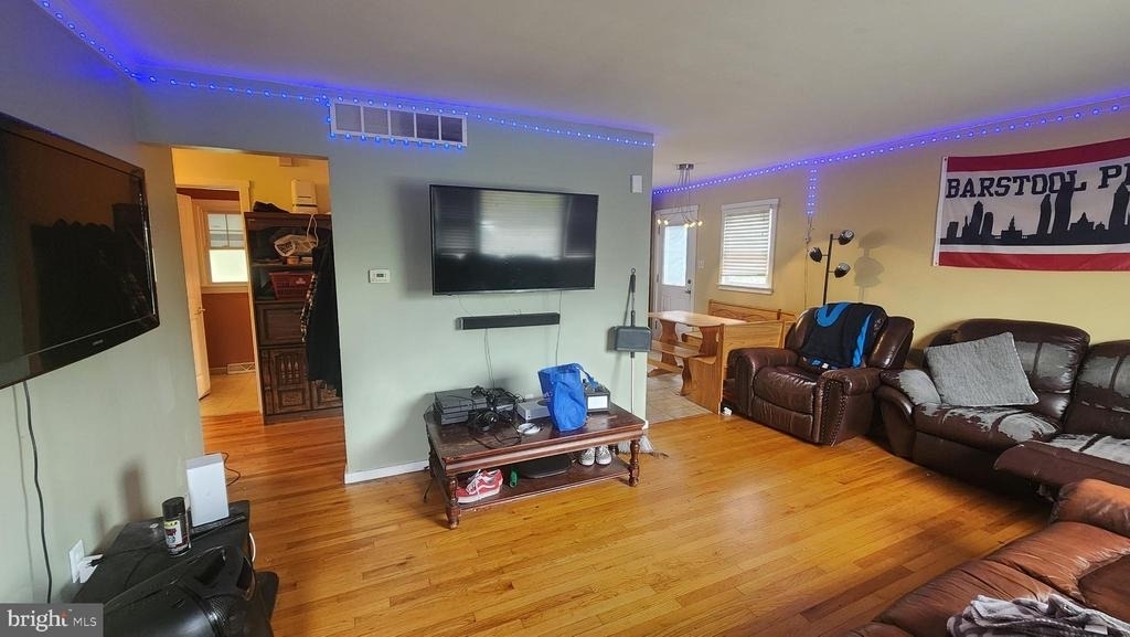 804 Carpenter Street - Photo 5