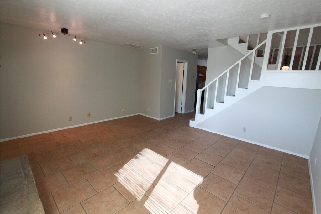 3904 Hudson Bend Rd - Photo 8