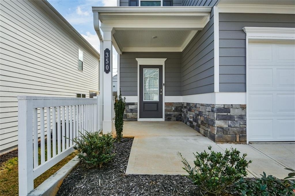 350 Cranston Drive - Photo 3