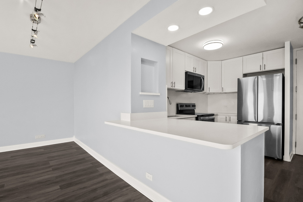 4343 N Clarendon Avenue - Photo 7