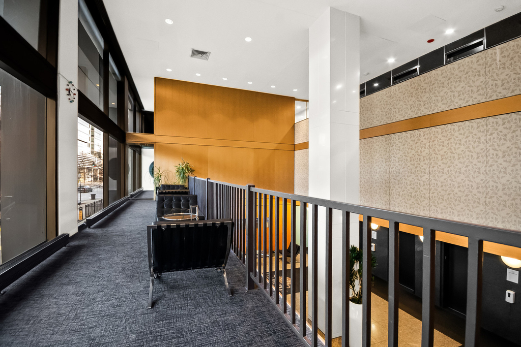 4343 N Clarendon Avenue - Photo 12
