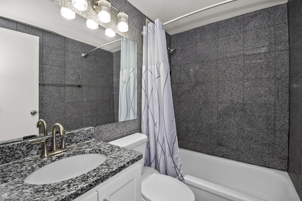 4343 N Clarendon Avenue - Photo 10