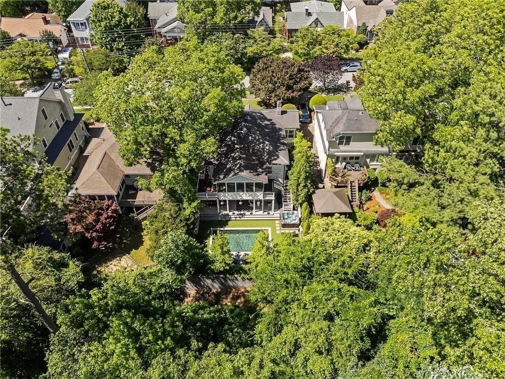 663 Yorkshire Road Ne - Photo 6