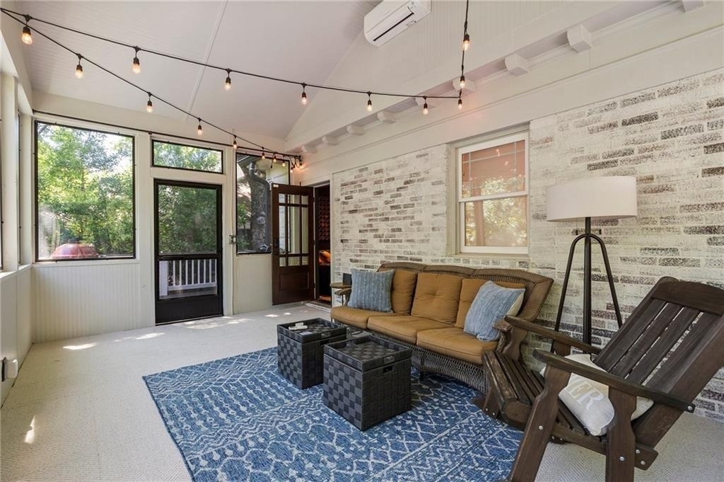 663 Yorkshire Road Ne - Photo 33