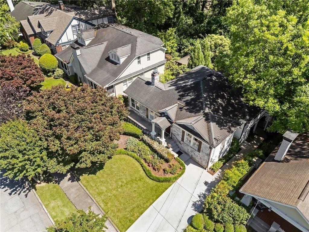 663 Yorkshire Road Ne - Photo 2