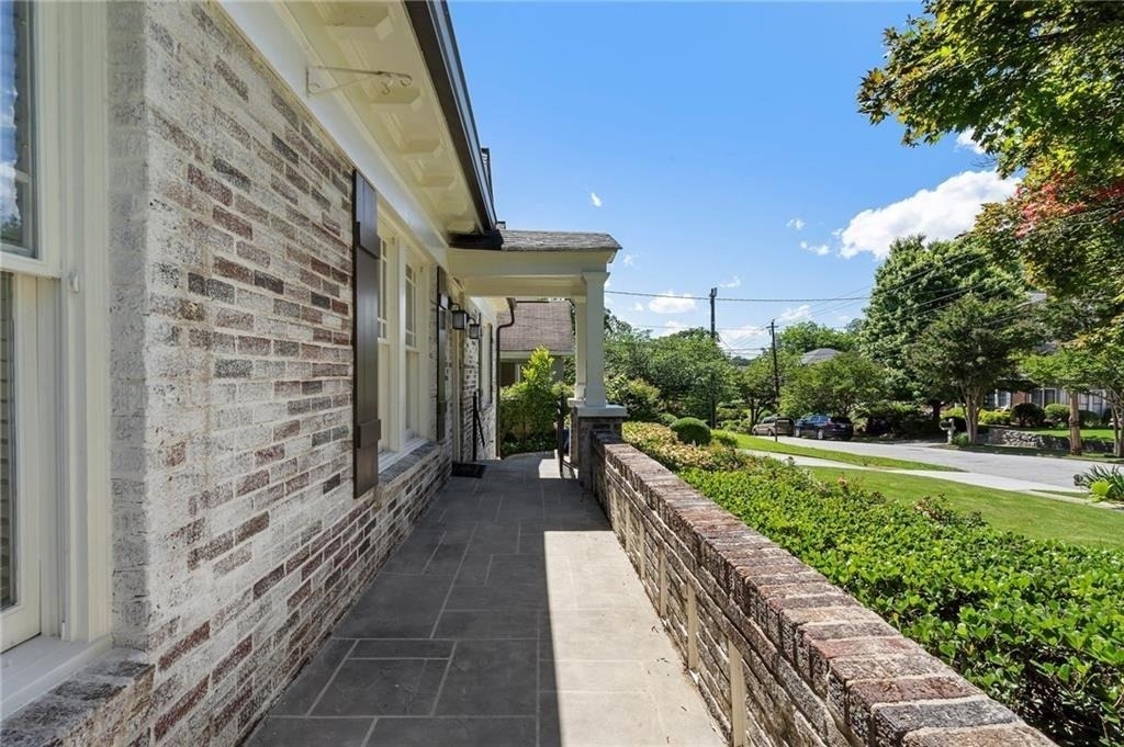 663 Yorkshire Road Ne - Photo 84
