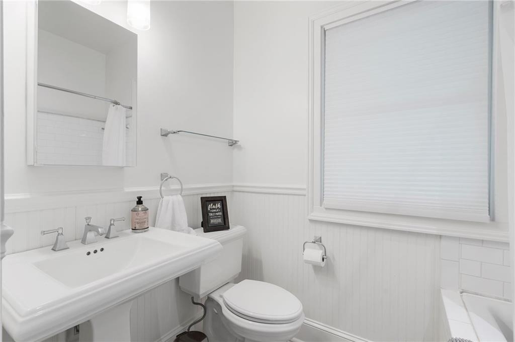 663 Yorkshire Road Ne - Photo 36