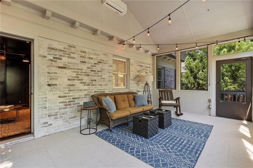 663 Yorkshire Road Ne - Photo 32