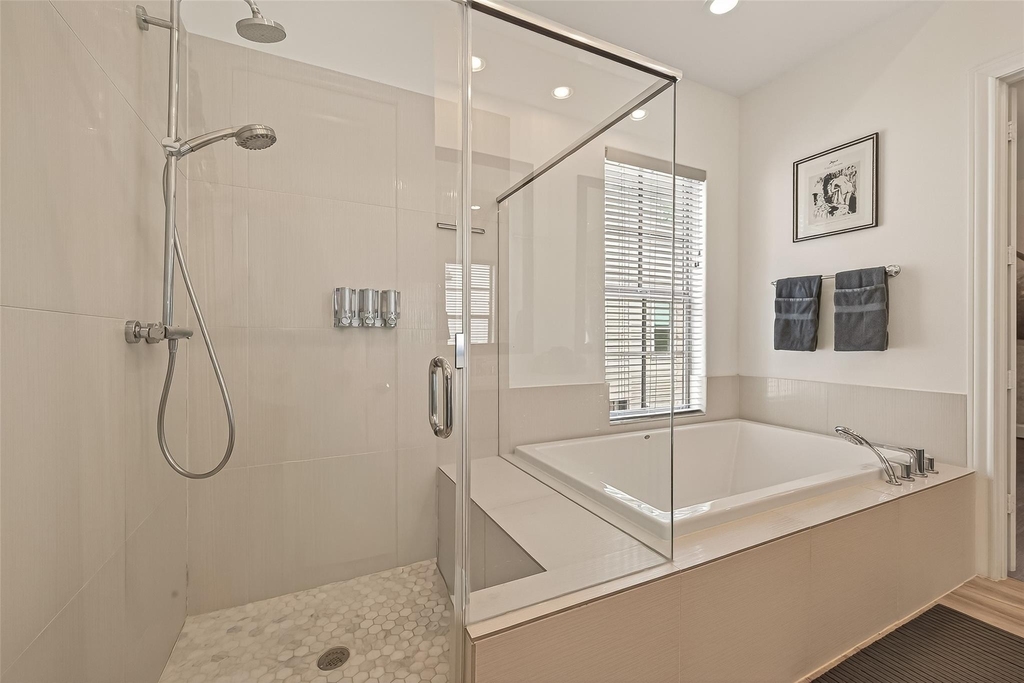 2506 Mckinney Street - Photo 34