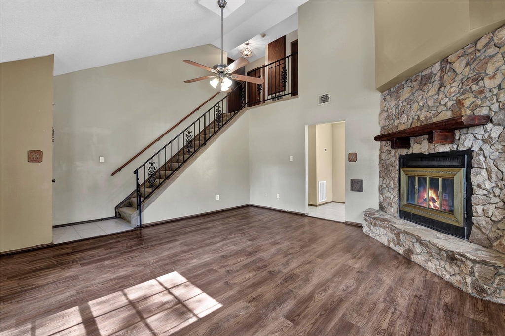 3115 River Valley Drive - Photo 3