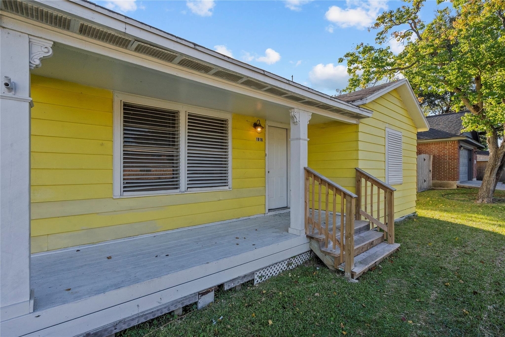 1916 N Logan Street - Photo 1