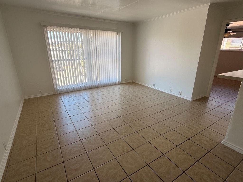 820 W Alabama Street - Photo 1