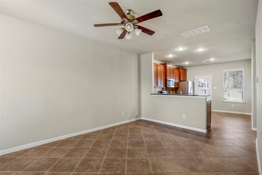 15524 Marina Drive - Photo 3