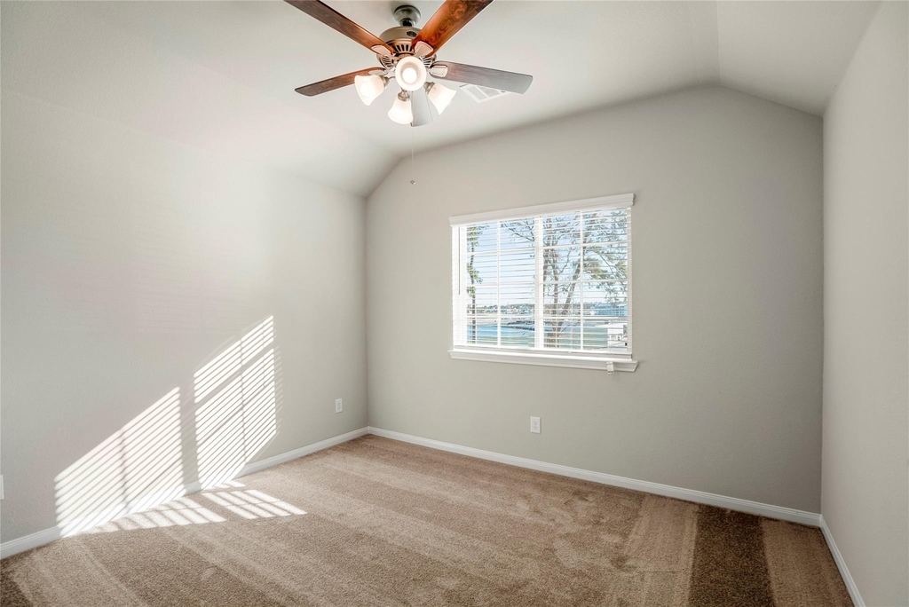 15524 Marina Drive - Photo 16