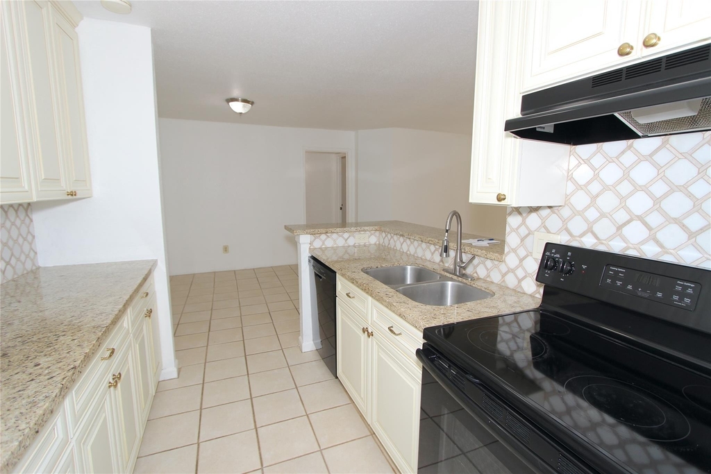 10639 Braes Bend Drive - Photo 5