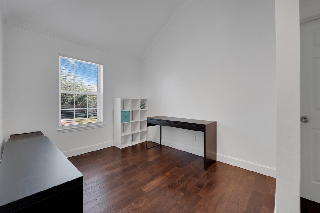 4422 Warwick Drive - Photo 18