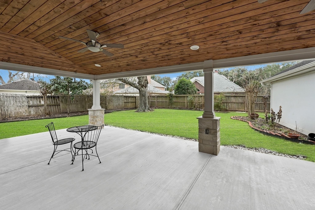4422 Warwick Drive - Photo 2