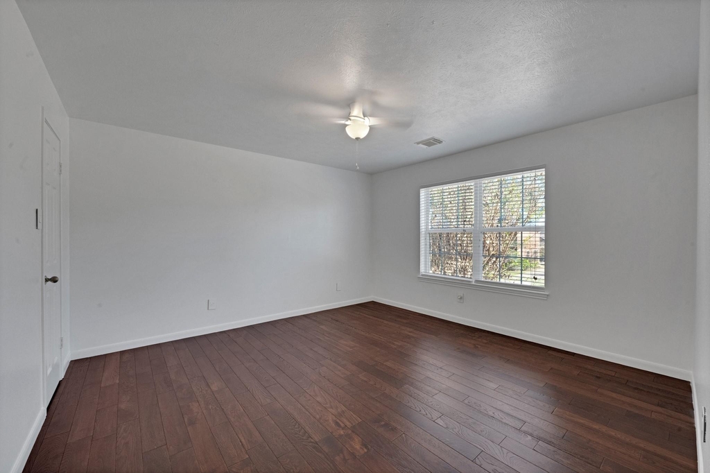 4422 Warwick Drive - Photo 19