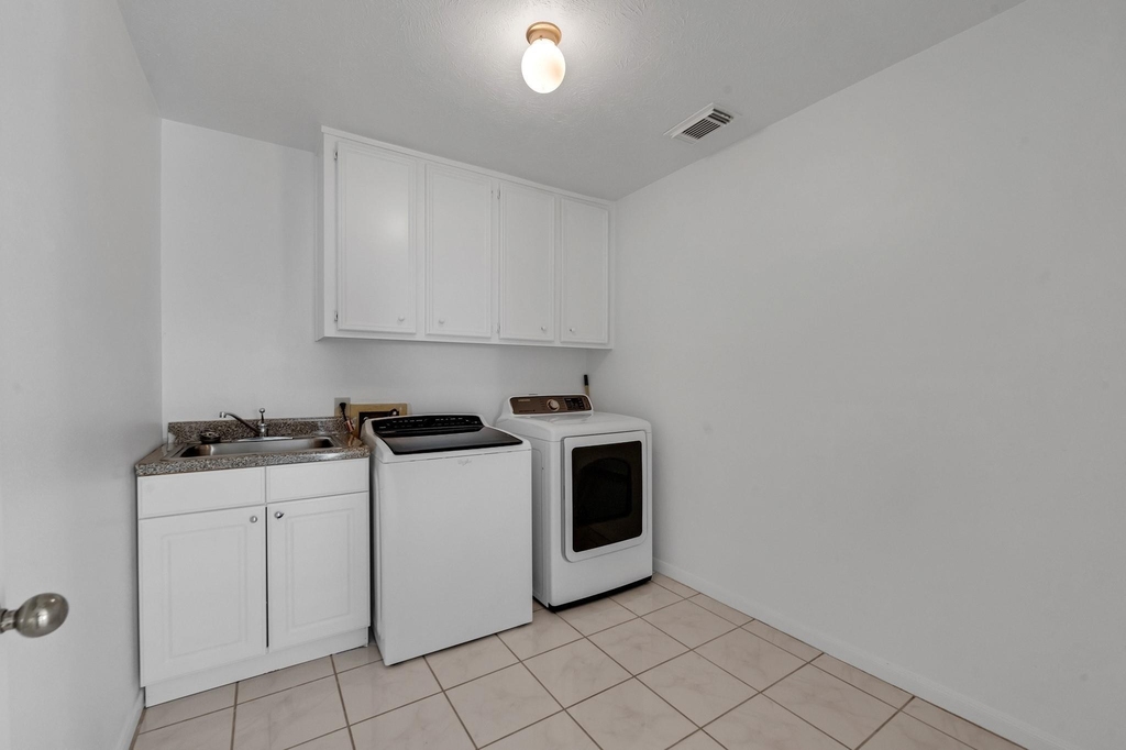 4422 Warwick Drive - Photo 28