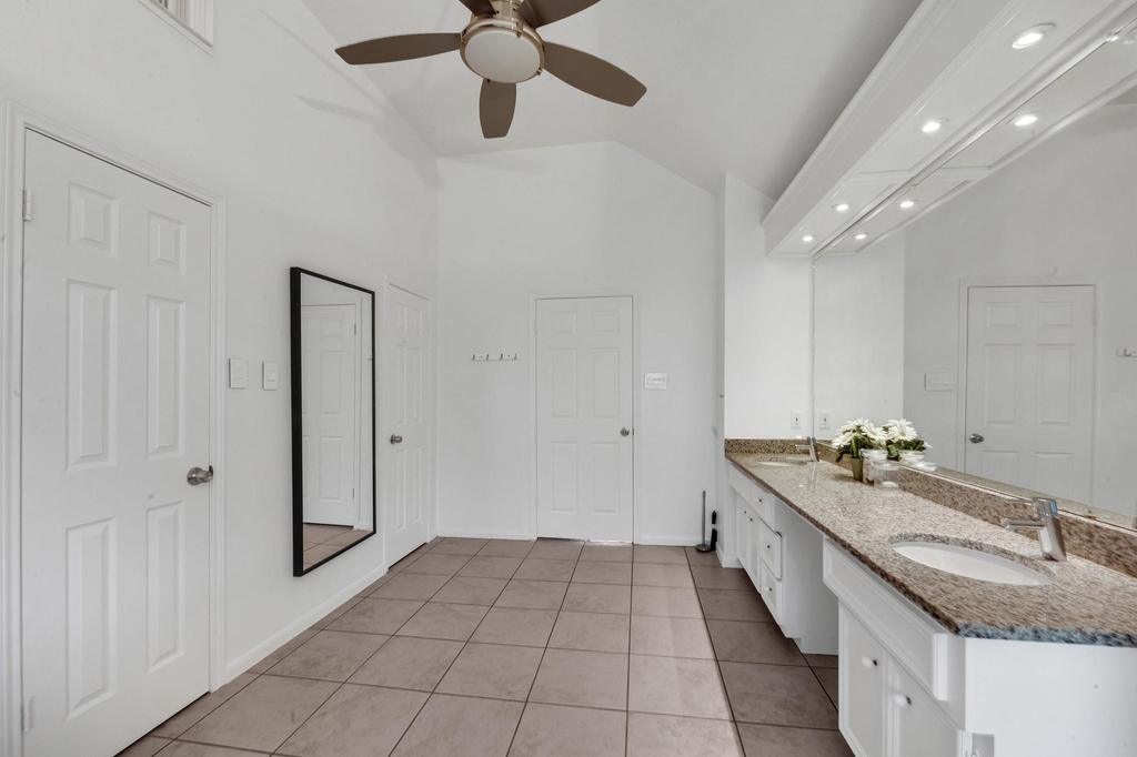 4422 Warwick Drive - Photo 26