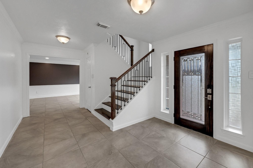 4422 Warwick Drive - Photo 9