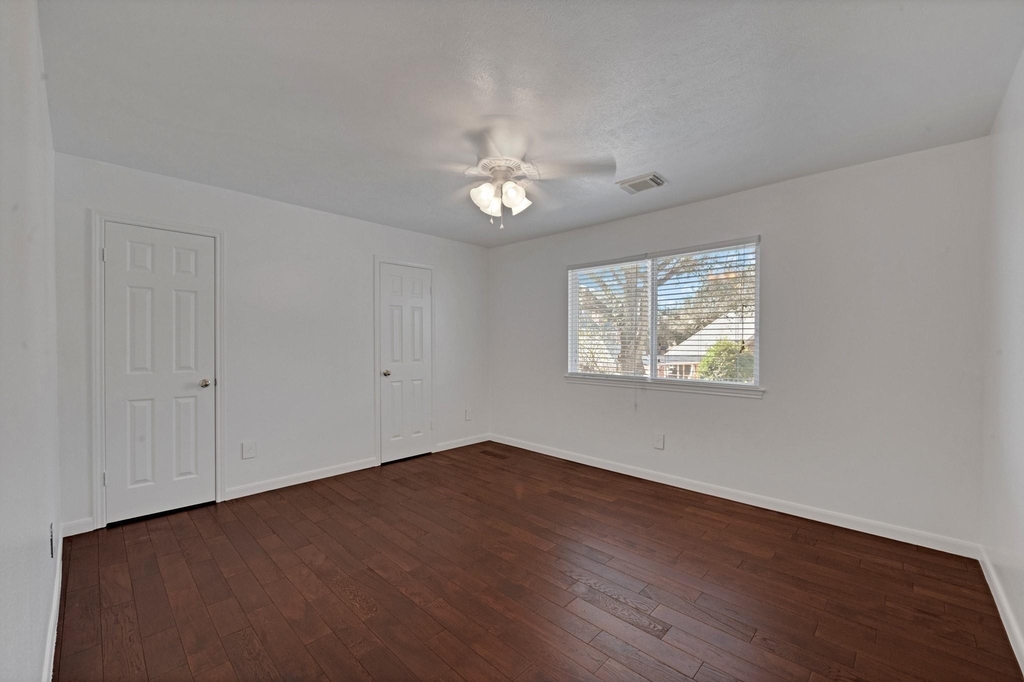 4422 Warwick Drive - Photo 22