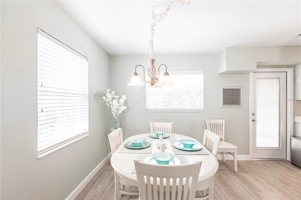 6020 Midnight Pass Road - Photo 4