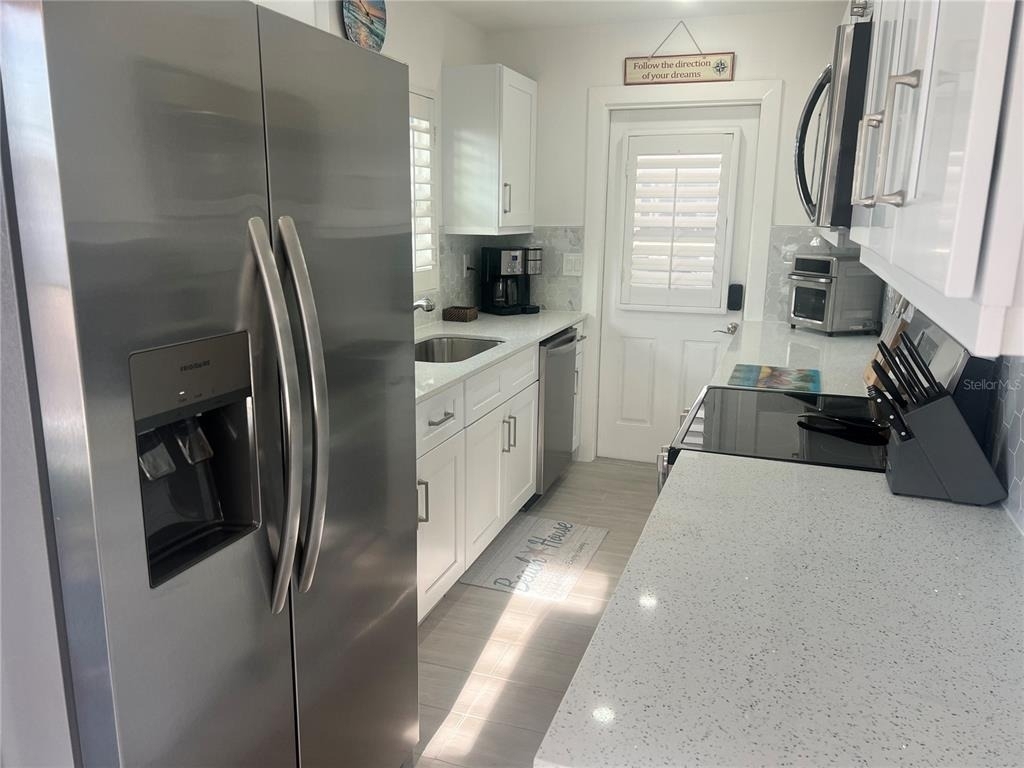 6020 Midnight Pass Road - Photo 3