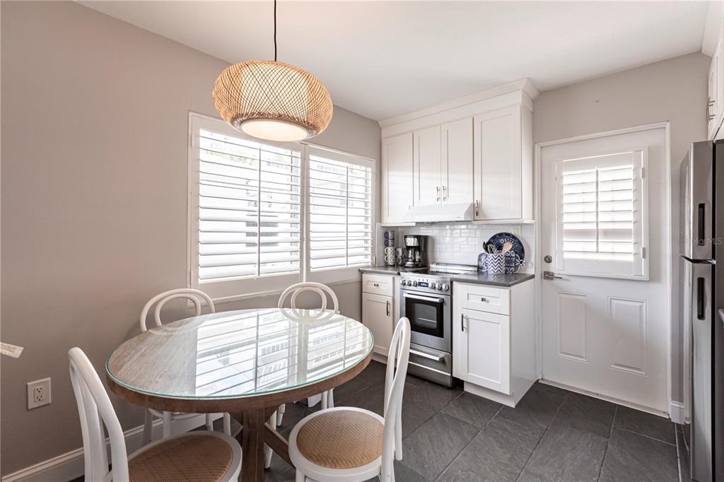 6020 Midnight Pass Road - Photo 10