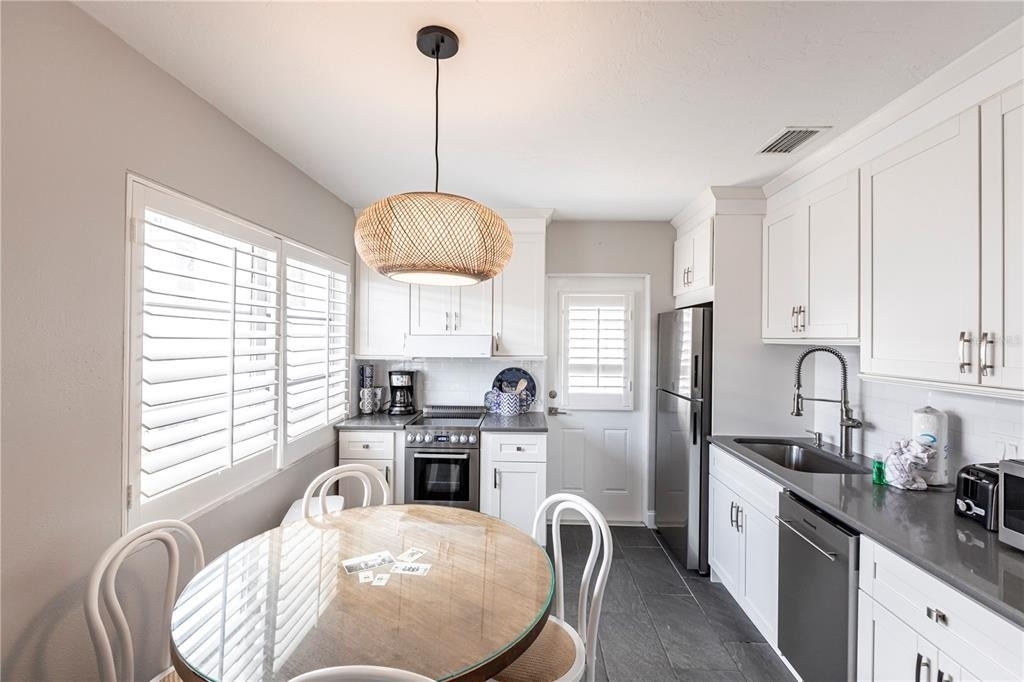 6020 Midnight Pass Road - Photo 11