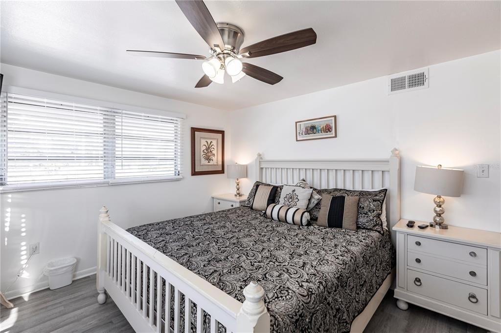 6020 Midnight Pass Road - Photo 11