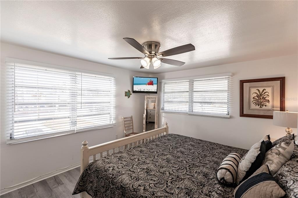 6020 Midnight Pass Road - Photo 9