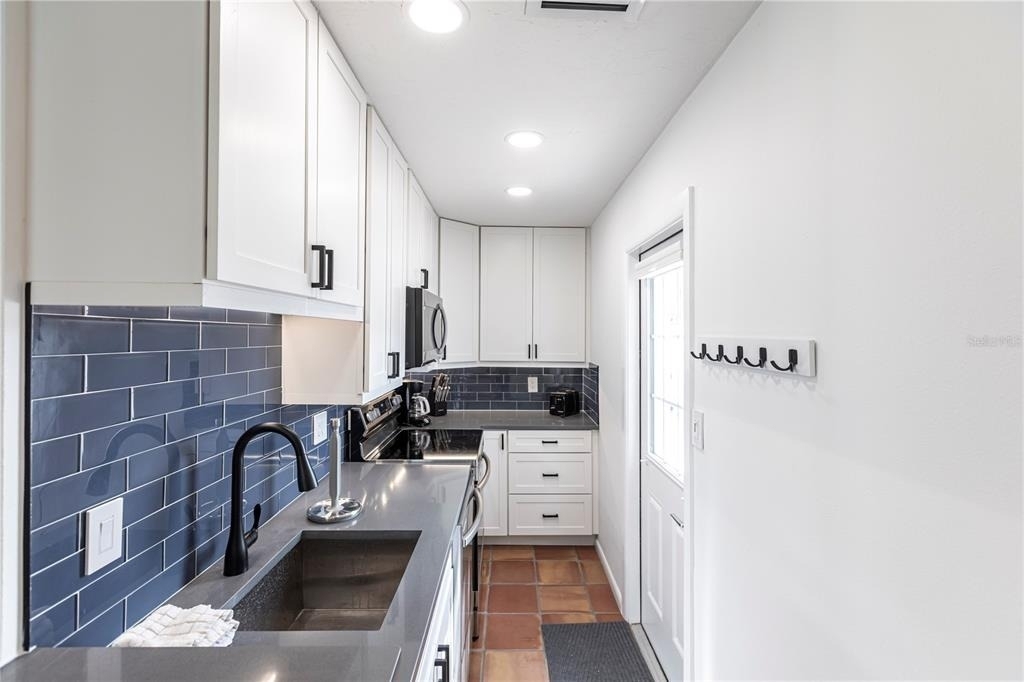6020 Midnight Pass Road - Photo 11