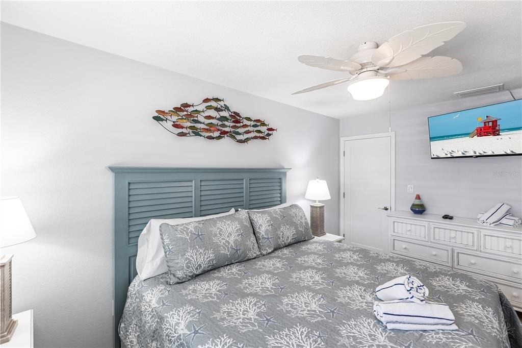 6020 Midnight Pass Road - Photo 8