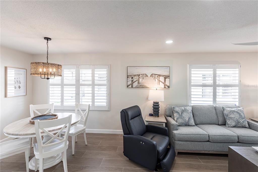 6020 Midnight Pass Road - Photo 4