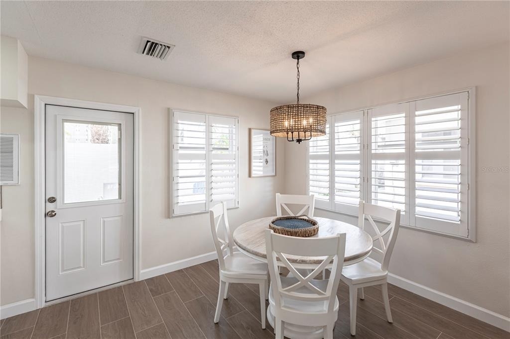 6020 Midnight Pass Road - Photo 7