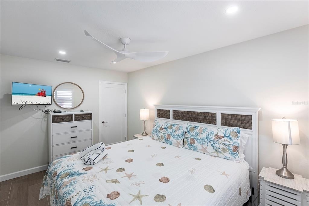 6020 Midnight Pass Road - Photo 10