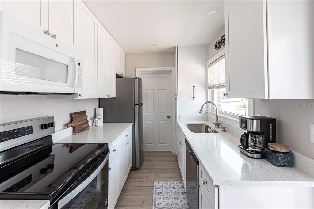 6020 Midnight Pass Road - Photo 17