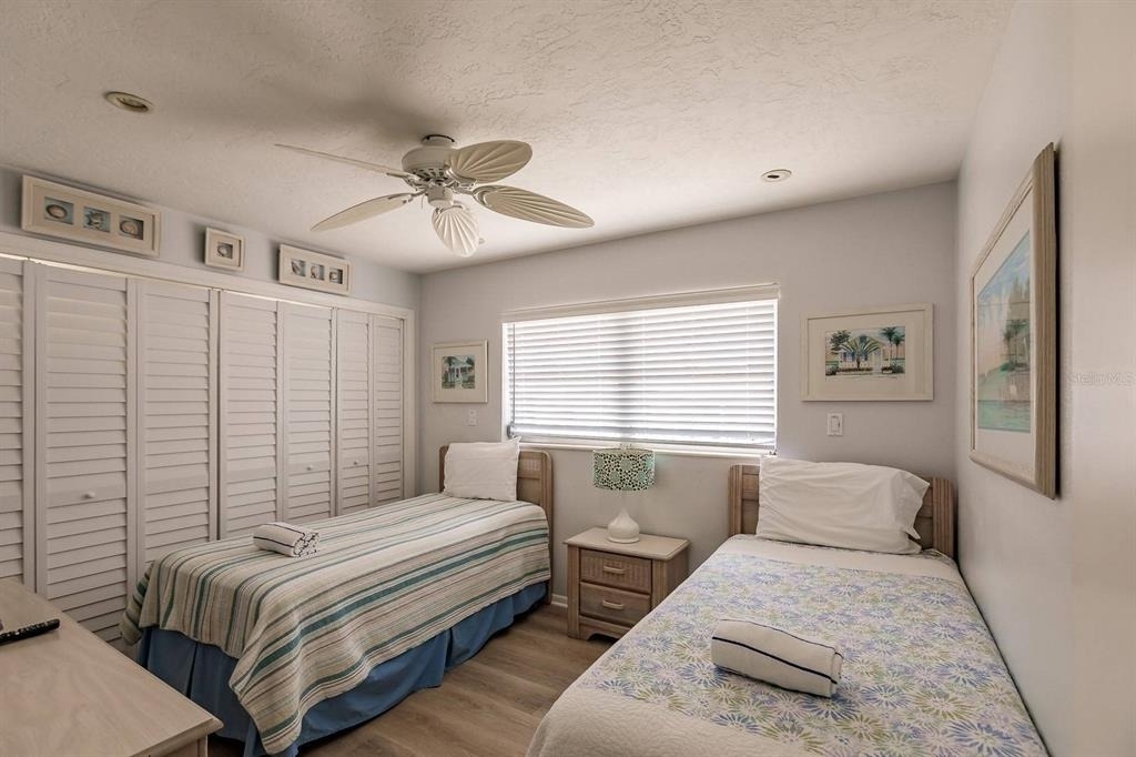 6020 Midnight Pass Road - Photo 8