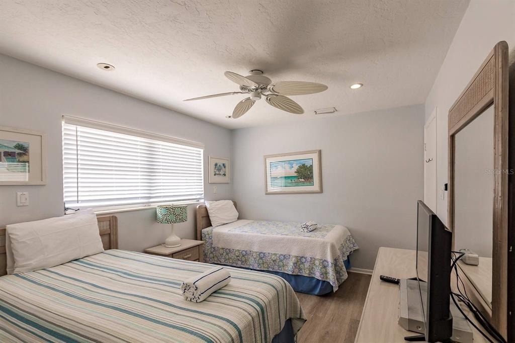 6020 Midnight Pass Road - Photo 9
