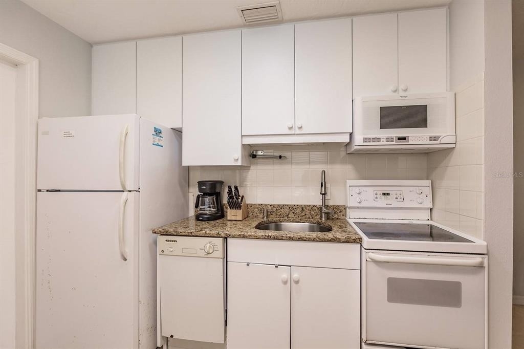 6020 Midnight Pass Road - Photo 4