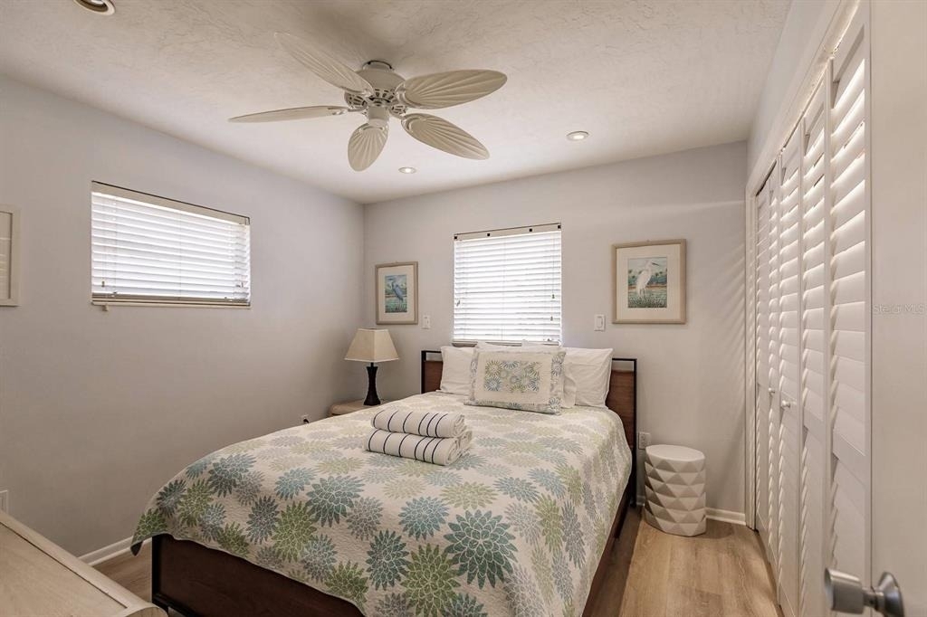 6020 Midnight Pass Road - Photo 6