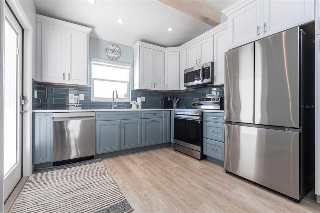 6020 Midnight Pass Road - Photo 4
