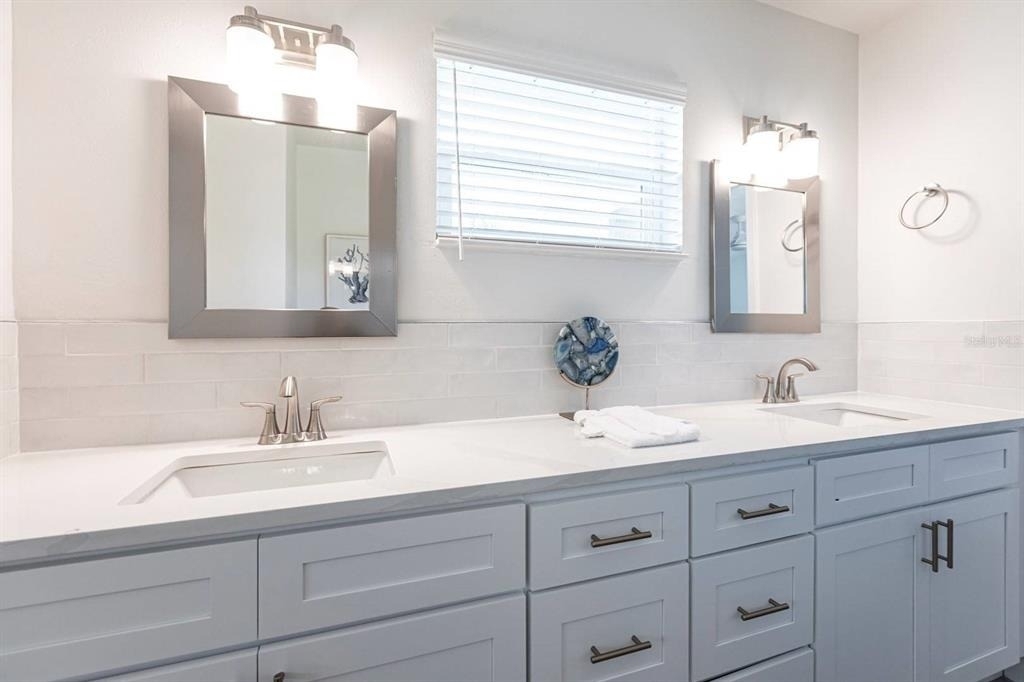 6020 Midnight Pass Road - Photo 18