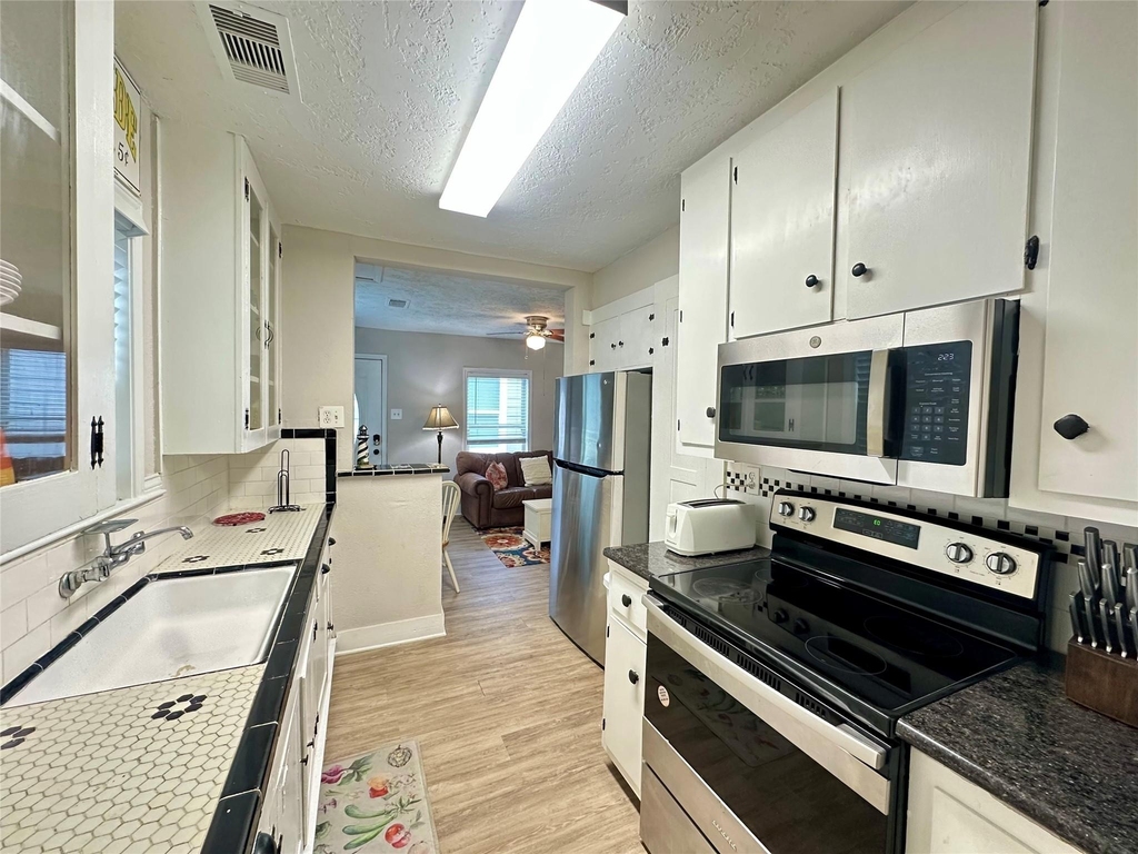 1701 17th Street - Photo 4