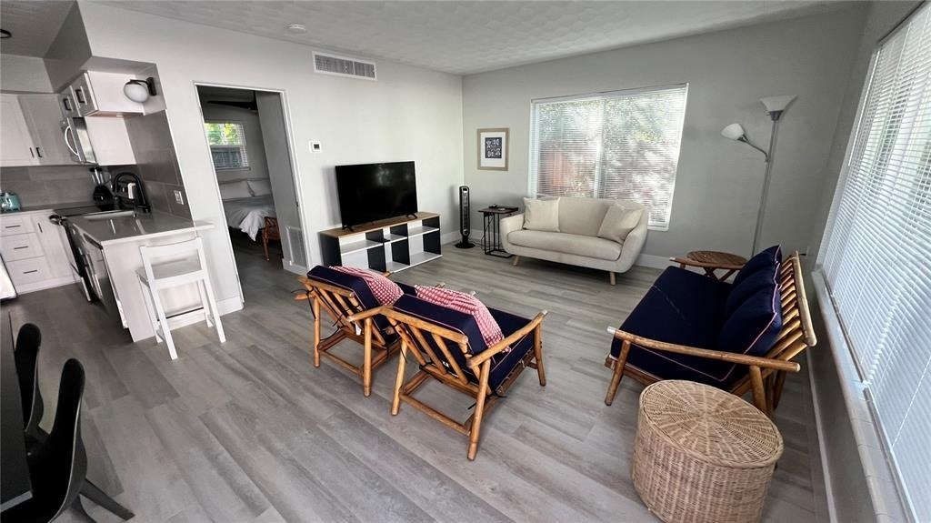 976 Tennessee Lane - Photo 1